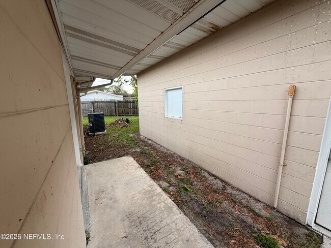 Building Photo - 11032 Bluehill Dr