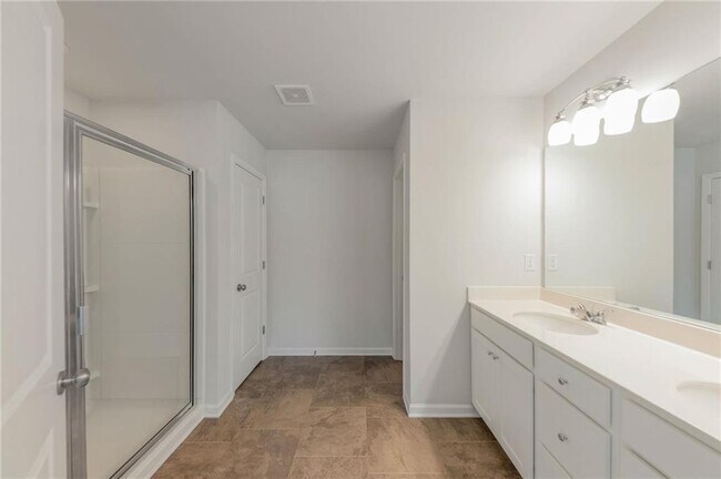 Building Photo - 3625 Hawthorne Terrace