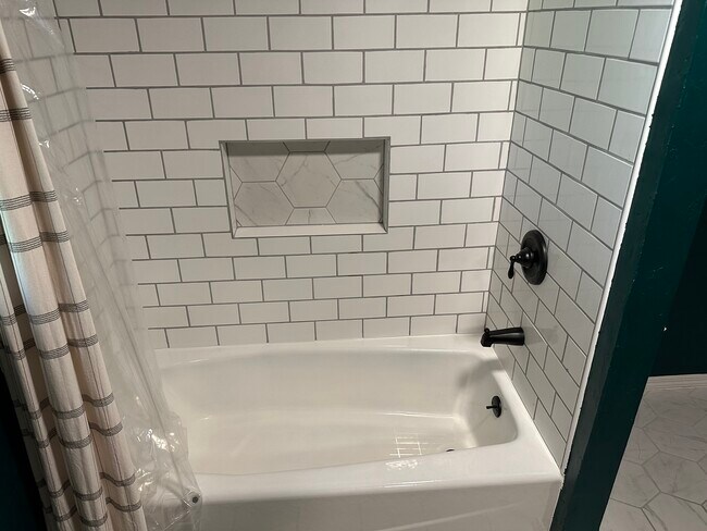 Building Photo - 720 Freeman Rd