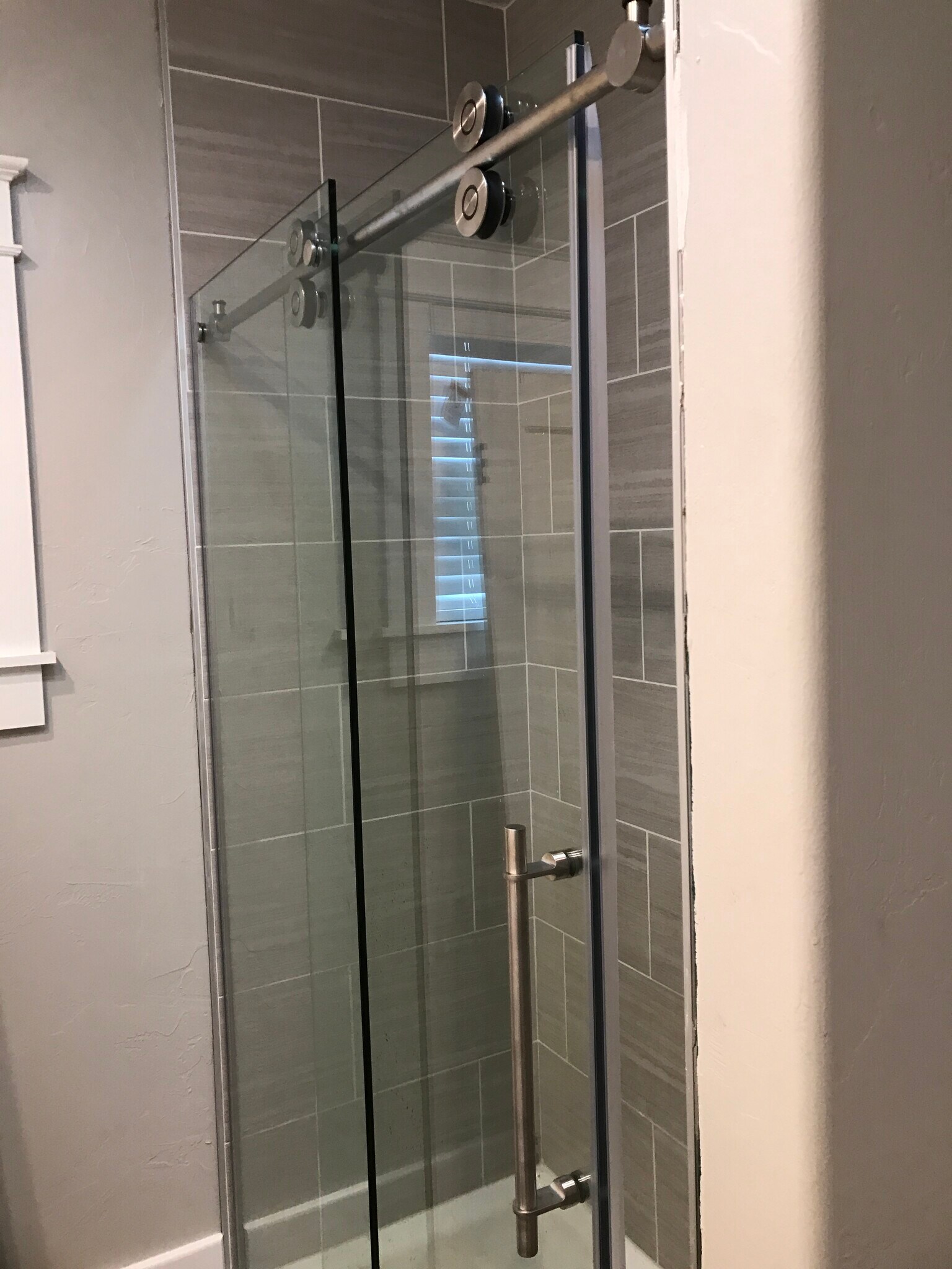 Bath 1 - shower - 737 Jenkins Ave