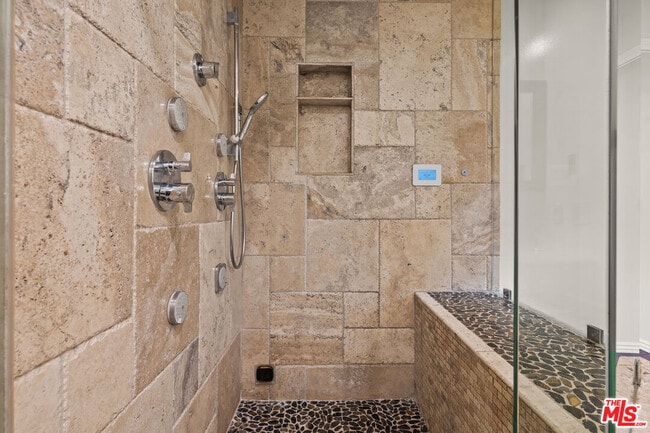 Building Photo - 4530 Bakman Ave