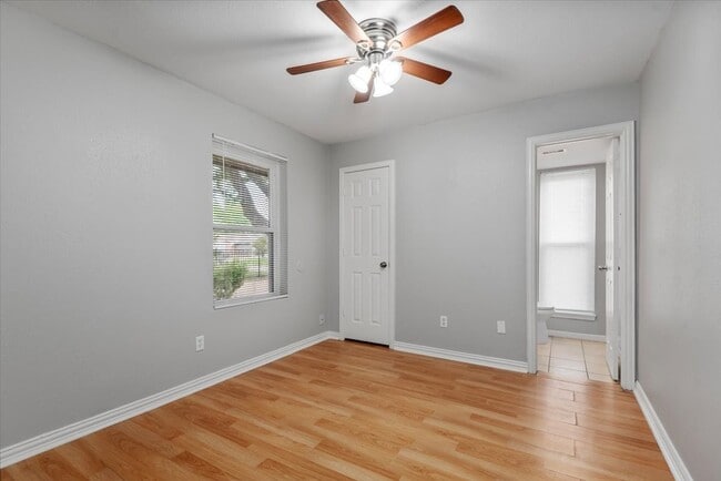 Building Photo - 1935 Barnsley Ln