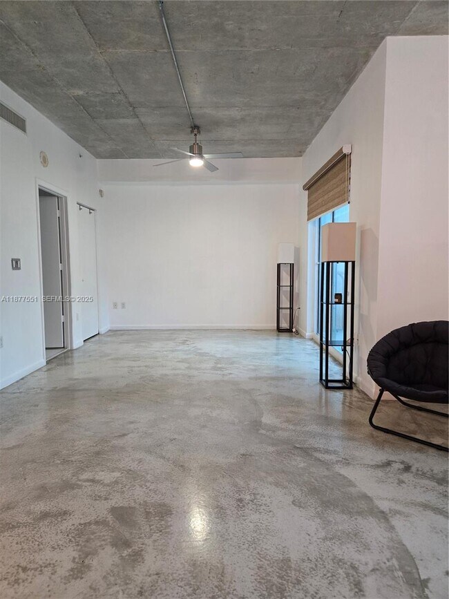 Building Photo - 234 NE 3rd St