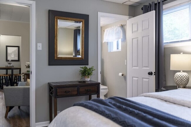 Building Photo - 16806 Pilgrim Ave