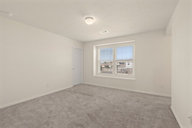 Building Photo - 4822 Hickory Deer Ln