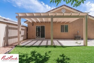 Building Photo - 2 Bedroom and 2 Bathroom Home near Quail C...