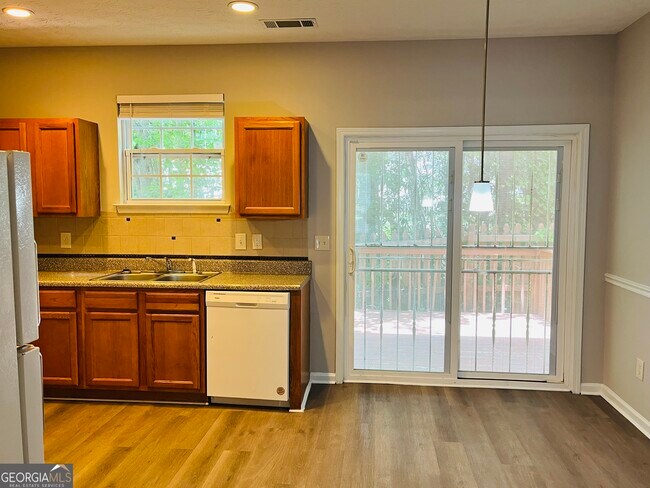 Building Photo - 4014 Carisbrook Dr