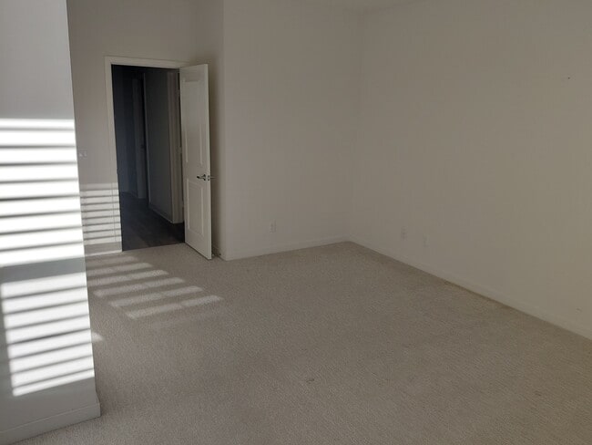 Building Photo - 2040 Quartet Loop