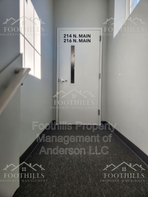 Building Photo - 214 N Main St