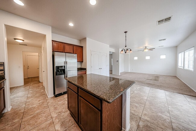 Building Photo - 12039 W Leather Ln