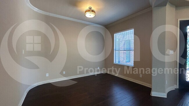 Building Photo - 4513 Cherokee Dr