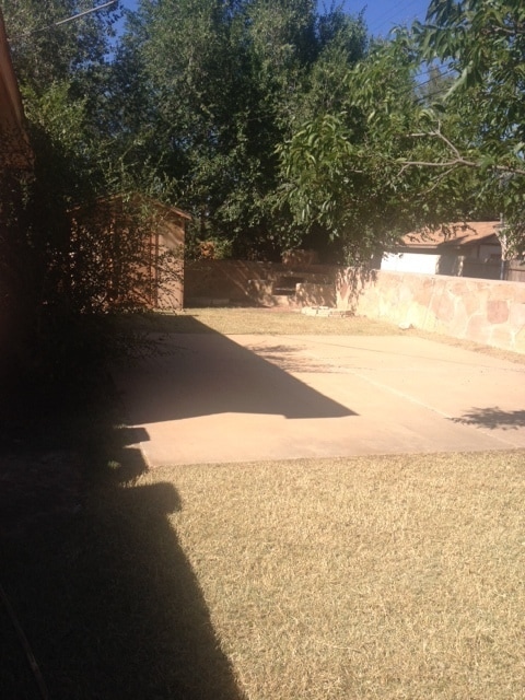 Building Photo - CLASSIC HOME CORNER LOT HARDWOOD FLOORS