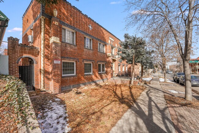 Primary Photo - 1365 N Corona St