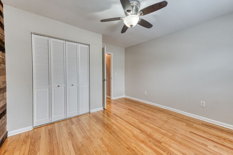 Building Photo - 66 Beths Ave