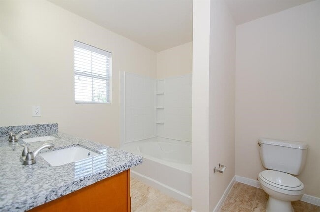 Building Photo - 2603 Kenwich Oaks Ln