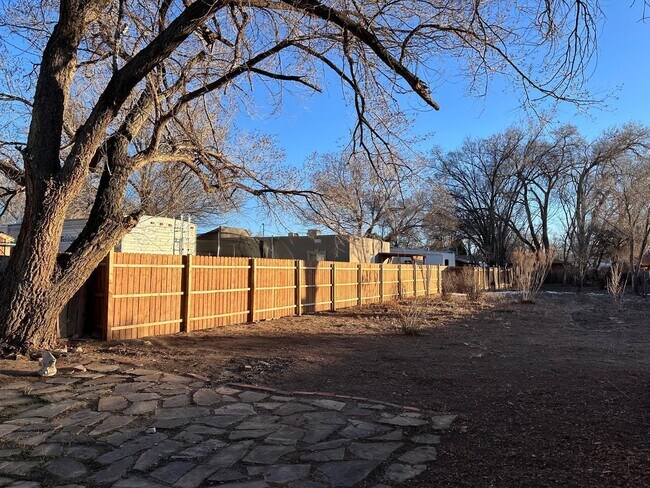 Building Photo - 2202 Rosendo Garcia Rd SW