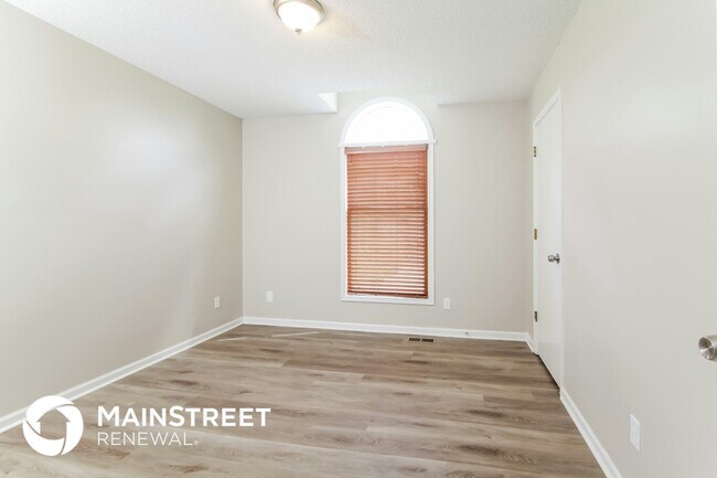 Building Photo - 2126 NE McKee Ln