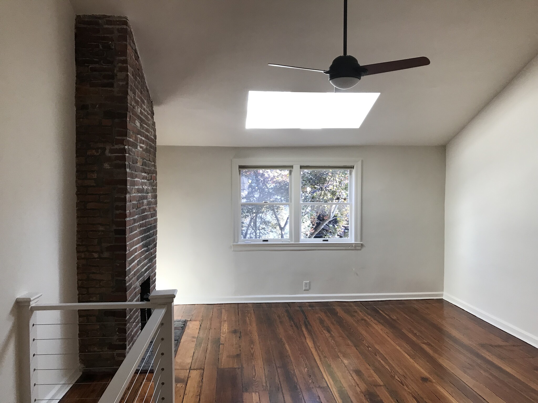 Third Floor Bedroom - 2045 Waverly St