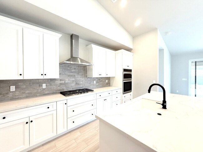 Building Photo - Brand New home in Jasper!