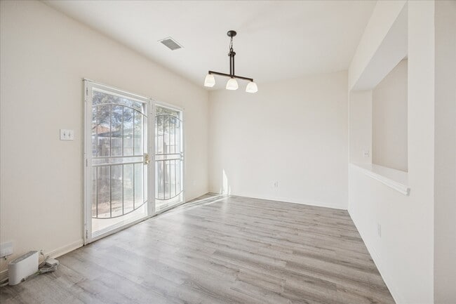 Building Photo - 8102 Fisher Glen Ln