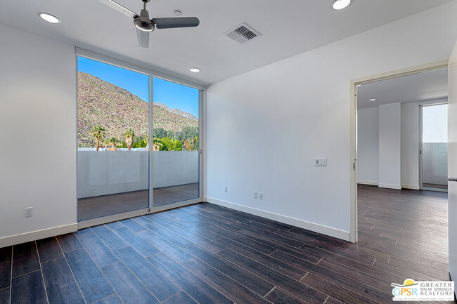 Building Photo - 175 N Palm Canyon Dr