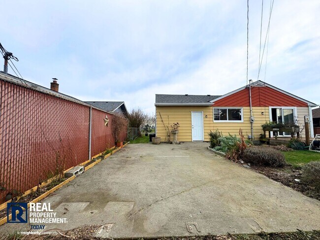 Building Photo - Charming 3 Bedroom Rambler in North Tacoma!