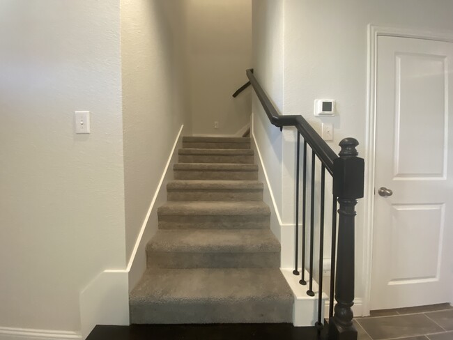 Stairs to 2nd Floor - 5509 Crosby Dr