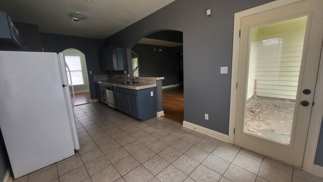 Building Photo - 4986 Wilburn Ave