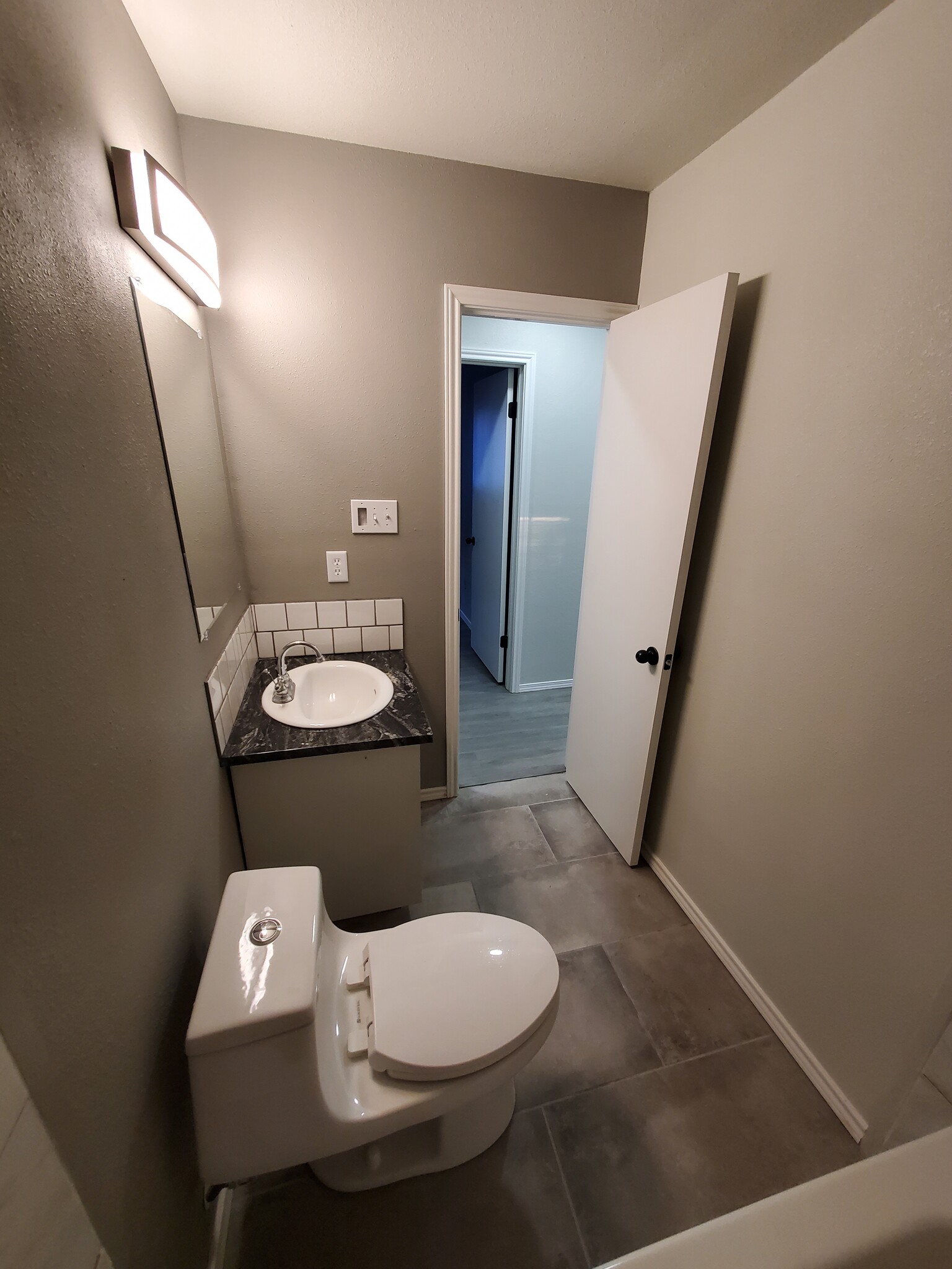 Front Bathroom - 16301 Malden Dr