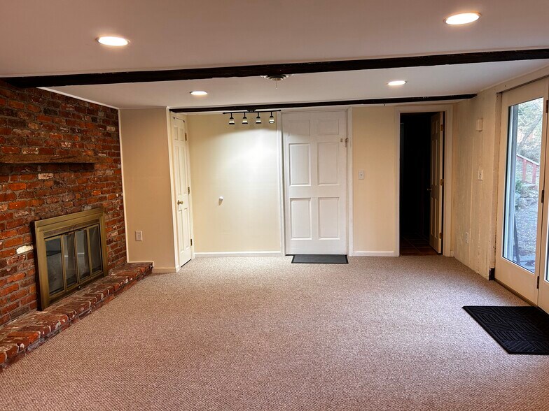 Building Photo - 1201 S 24th St