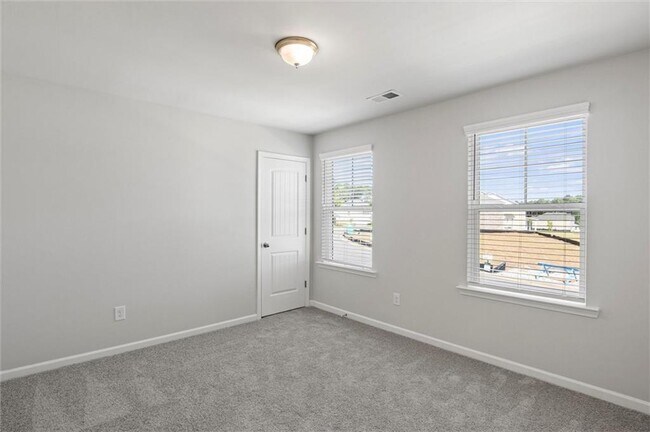 Building Photo - 213 Chiswick Lp