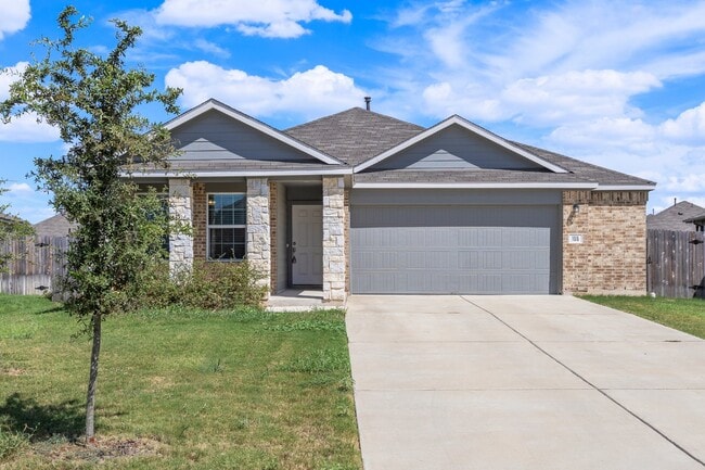 Building Photo - First Month's Rent FREE!