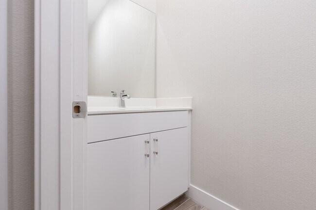 Building Photo - Luxury Summerlin/Affinity townhome