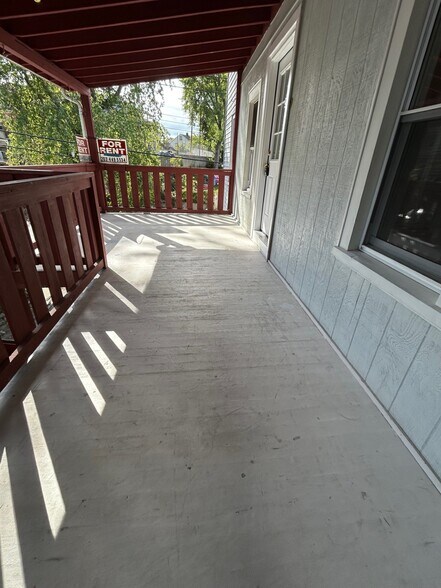 Porch - 9 7th St