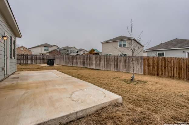 Building Photo - 4950 Hallies Gdn