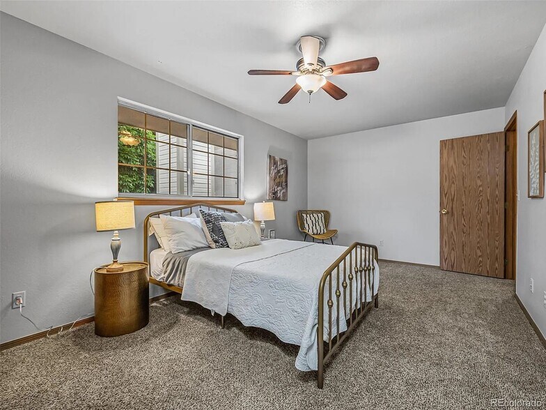 Building Photo - 1018 9th St