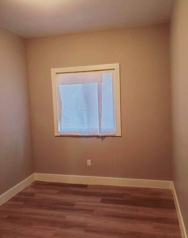 Building Photo - 618 S Orange Ave