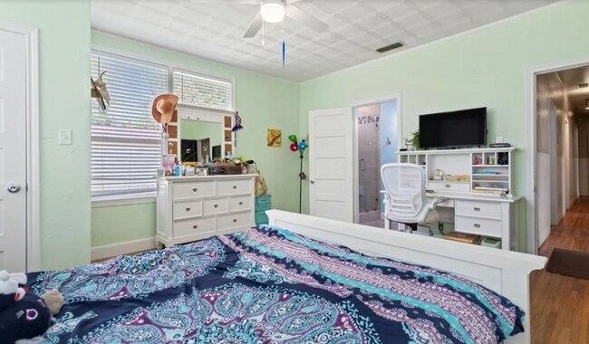 Building Photo - 1413 Augusta Ave