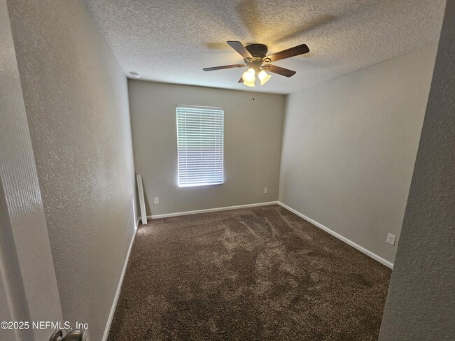 Building Photo - 8476 Julia Marie Cir
