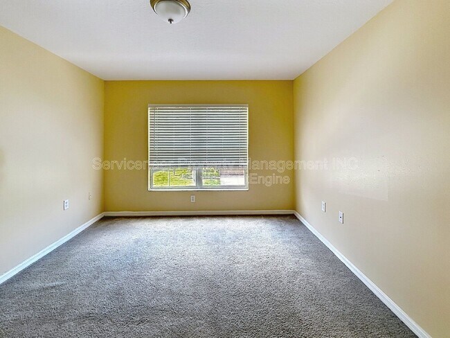 Building Photo - 8528 Sandpiper Ridge Ave
