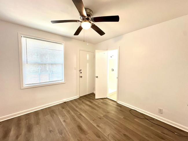 Building Photo - 1104 Williams St