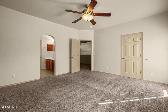 Building Photo - 6121 Byron St