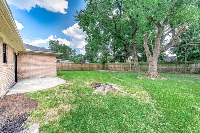 Building Photo - 7607 Grape St