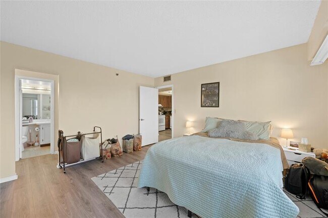 Building Photo - 3150 W Rolling Hills Cir