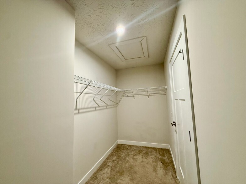 Building Photo - 1097 Arbor Dr