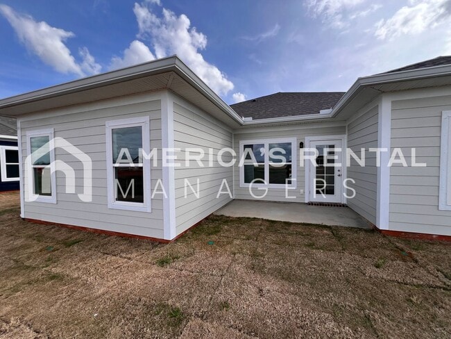 Building Photo - New Construction Home for Rent in Robertsdale, AL!!!