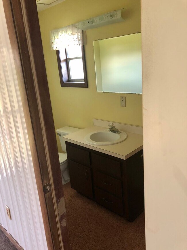 Building Photo - 1003 Dora Ave