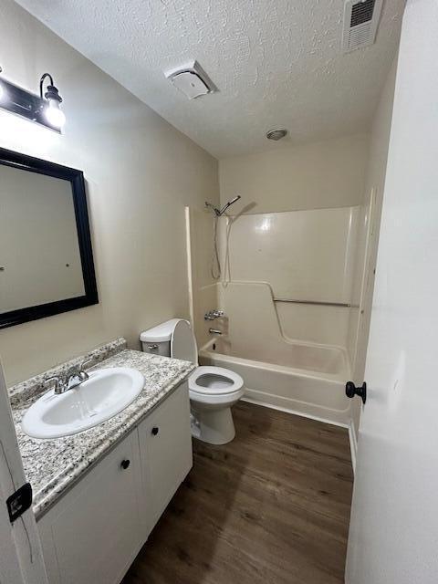 Building Photo - 8016 Kiwi Ct