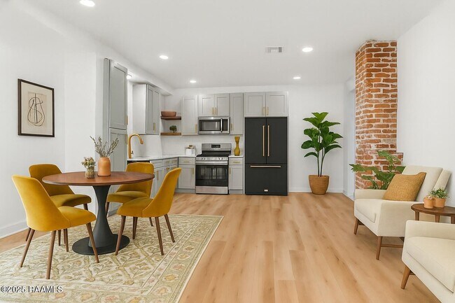 Building Photo - 514 Voorhies St