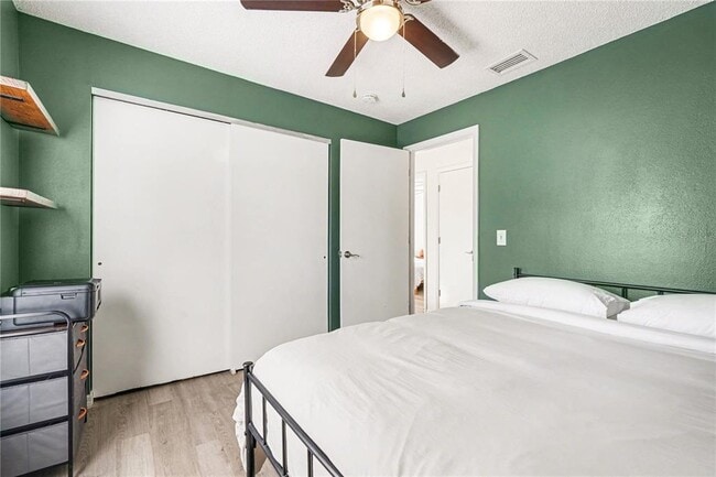 Building Photo - 4440 W Pintor Pl